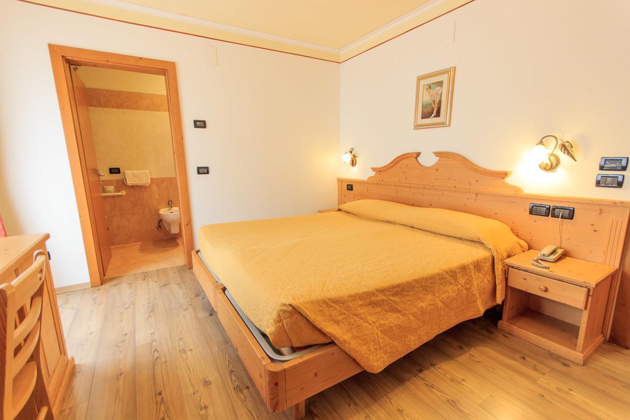 Hotel Majorka Andalo Esterno foto
