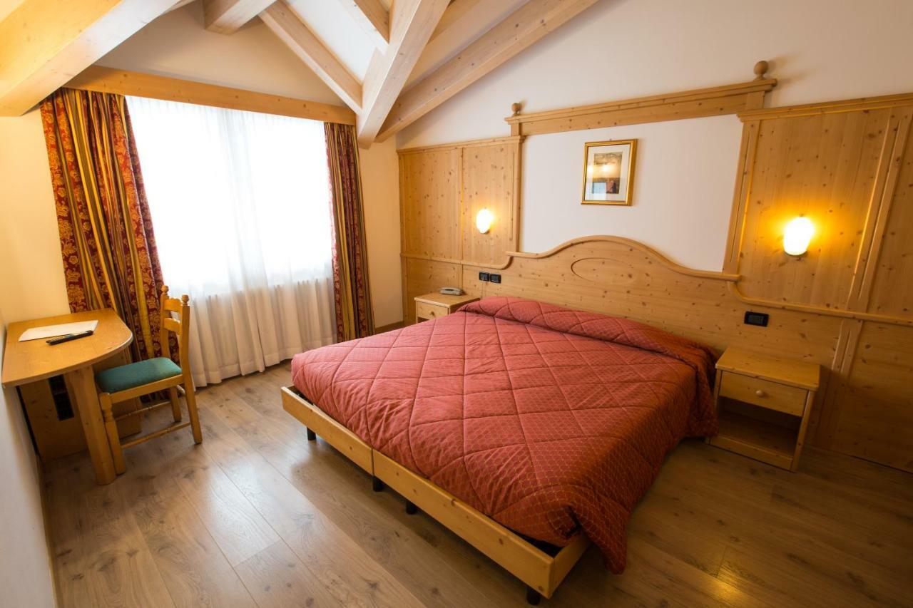 Hotel Majorka Andalo Esterno foto